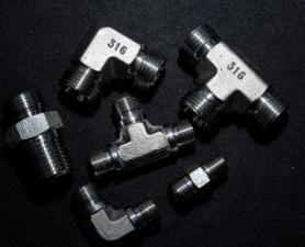 CONECTOR TEE FÊMEA CENTRAL EM INOX